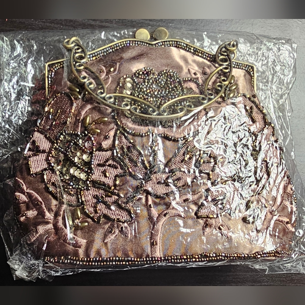 Elegant Beaded Evening Clutch